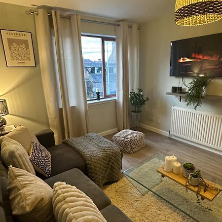 Lovely Modern 2 Bedrom Unit Close To City Center Dalneigh Extérieur photo