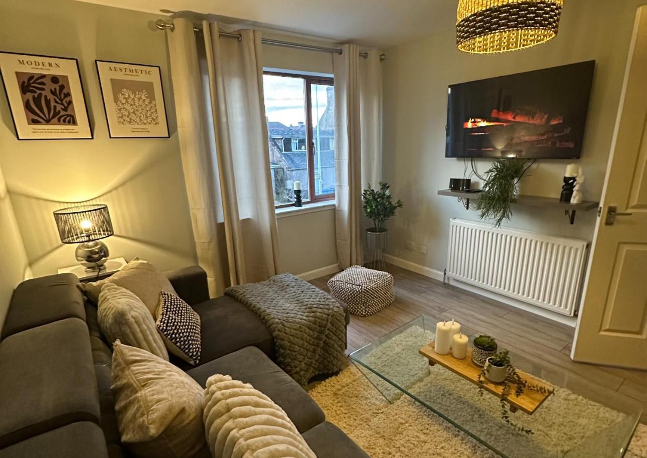 Lovely Modern 2 Bedrom Unit Close To City Center Dalneigh Extérieur photo